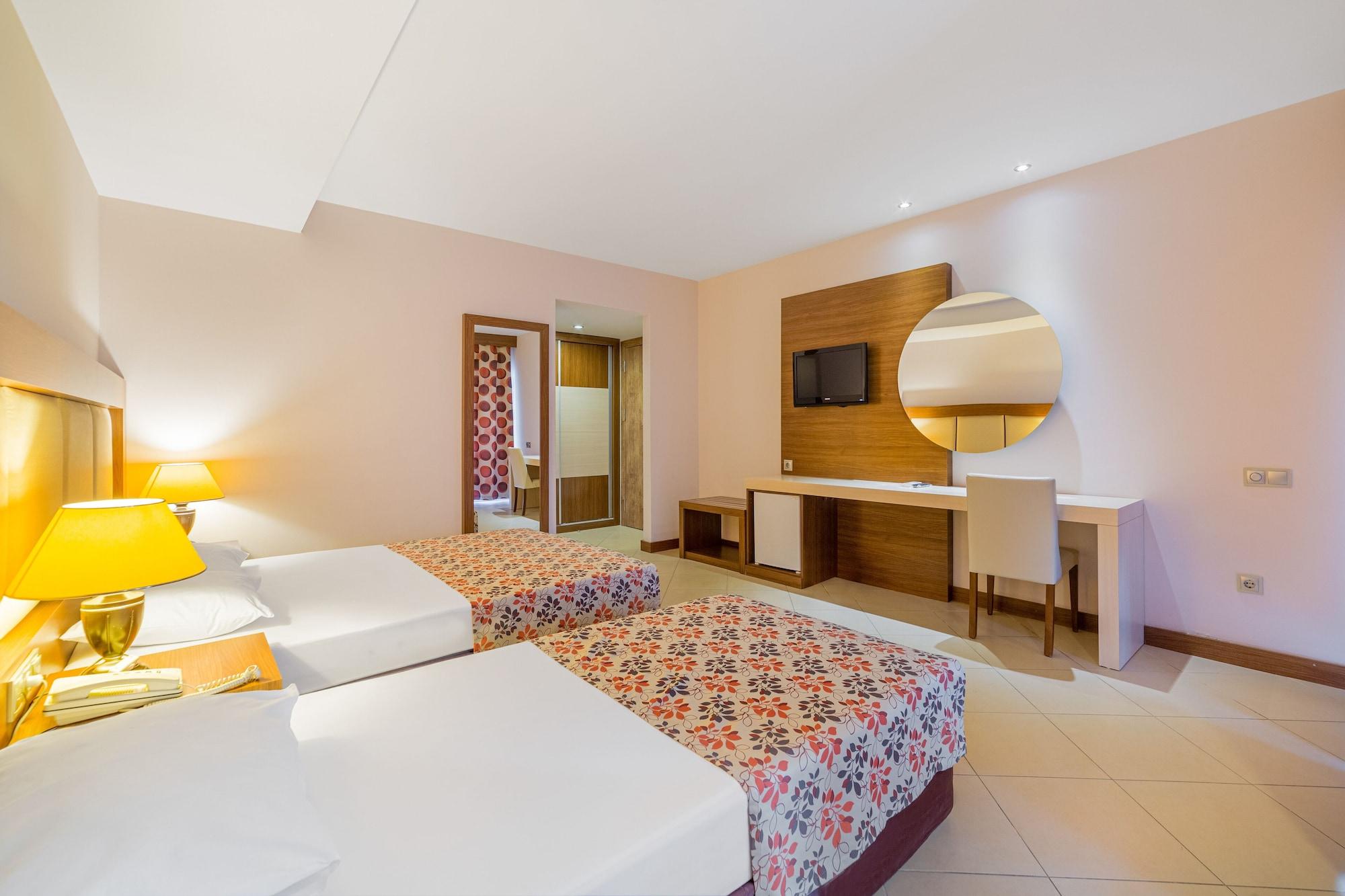 Hotel Justiniano Club Alanya Okurcalar Esterno foto